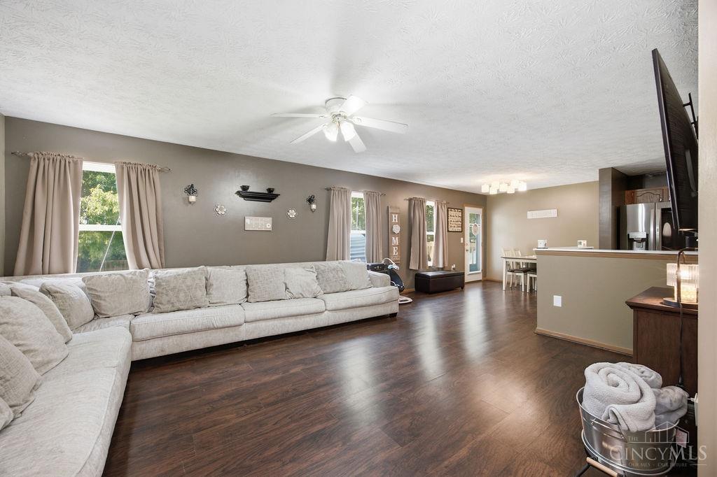 3rd image of 933 Marcia Dr, Trenton, OH 45067 | MLS# 1890489