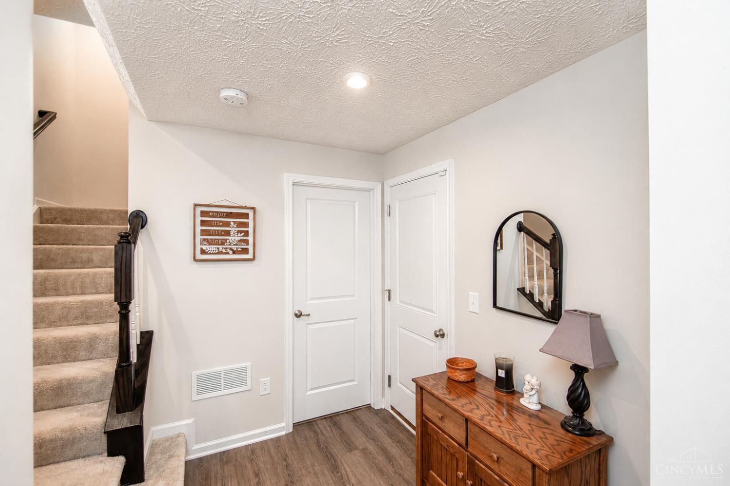 2nd image of 984 Steamboat Dr, Union Twp, OH 45244 | MLS# 1890537
