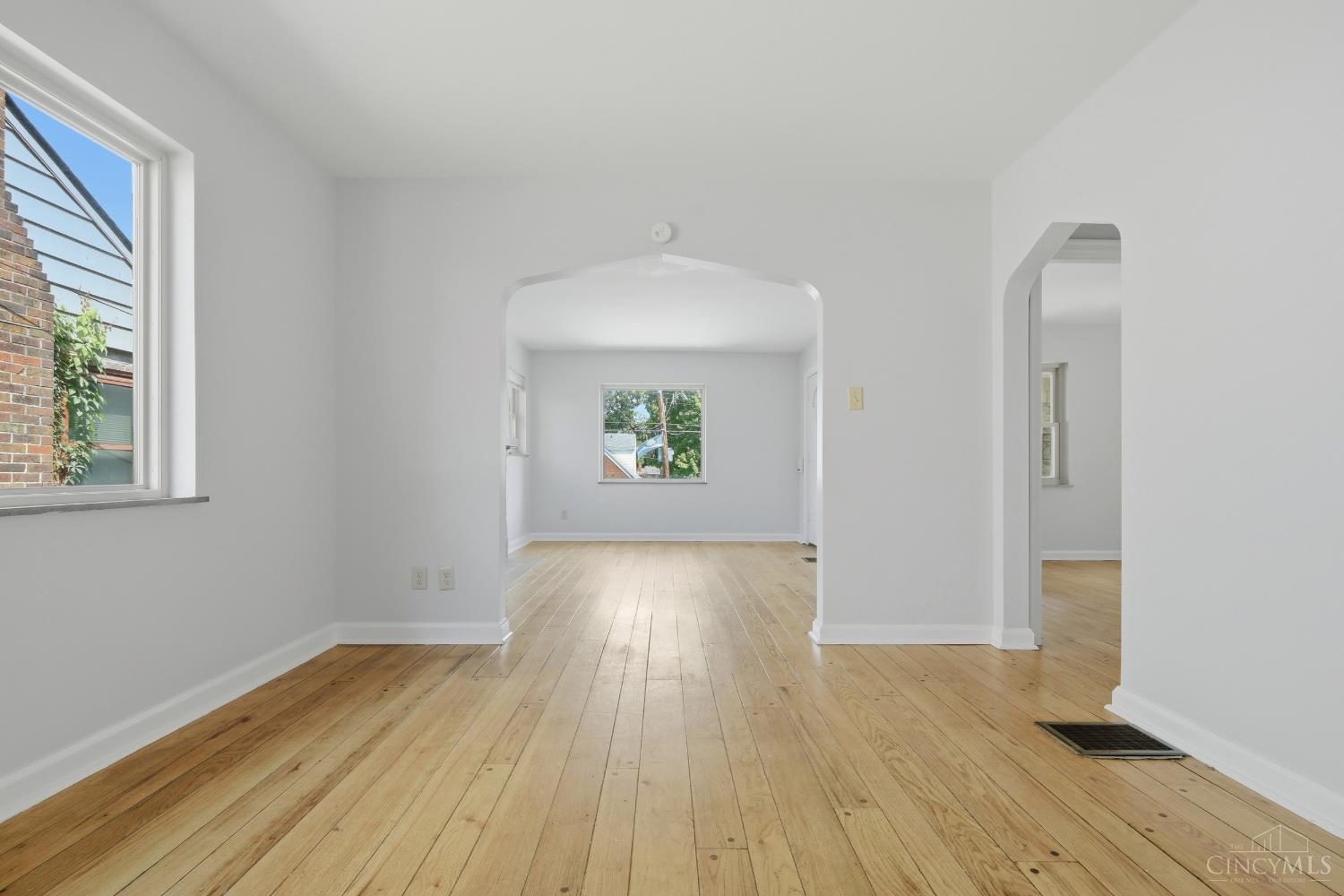 2541 Losantiville Avenue, Golf Manor, OH, 45237 — photo 8