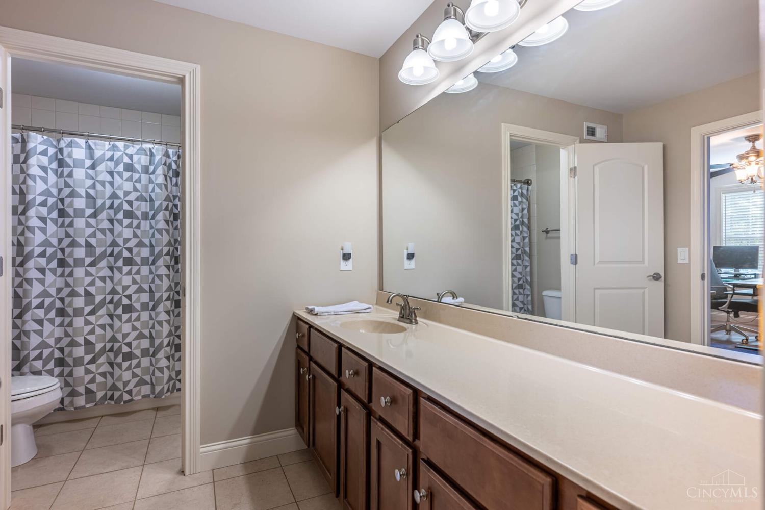 8925 Kenwood Road, Blue Ash, OH, 45242 — photo 35