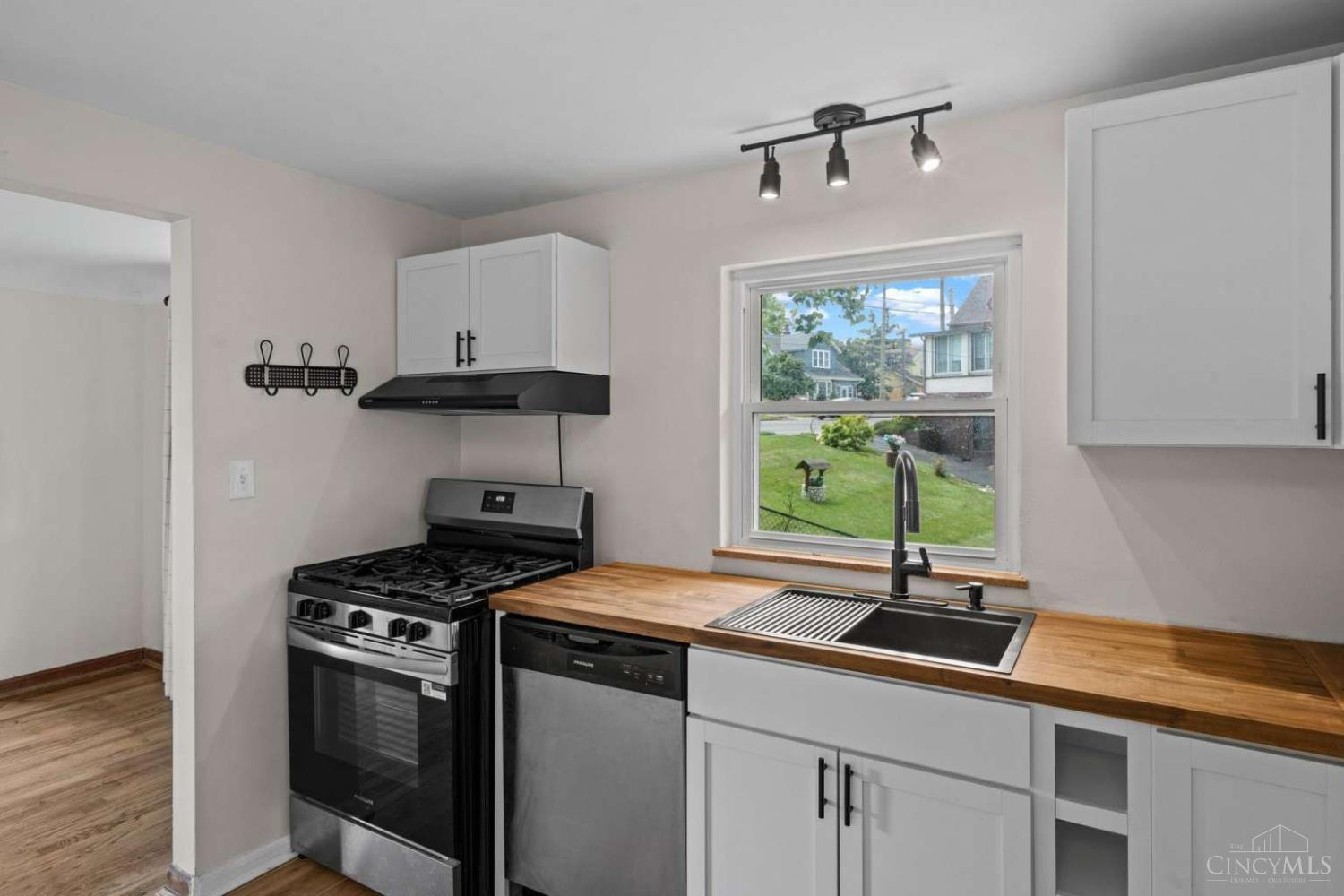 2562 Montana Avenue, Cincinnati, OH, 45211 — photo 5