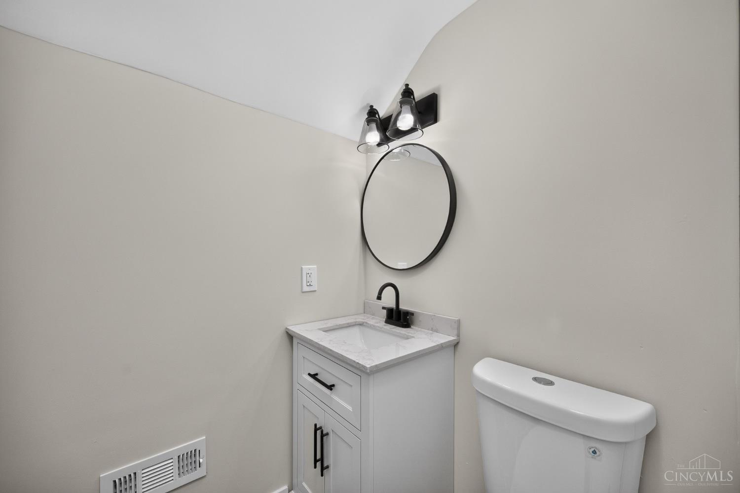 5974 Winnetka Drive, Sycamore Twp, OH, 45236 — photo 31