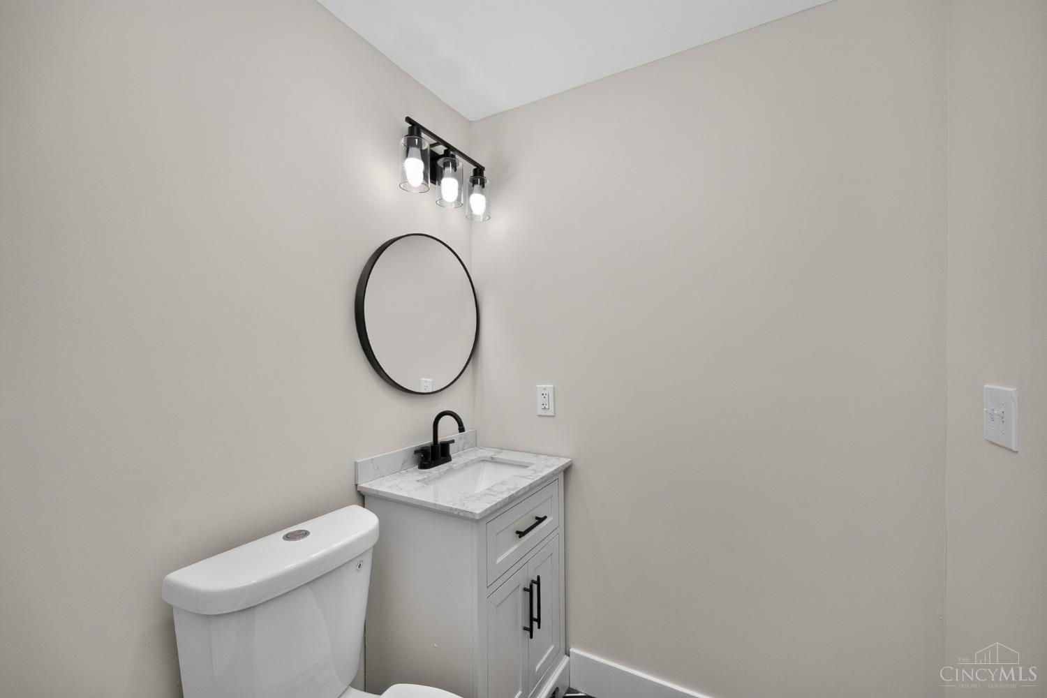 5974 Winnetka Drive, Sycamore Twp, OH, 45236 — photo 25