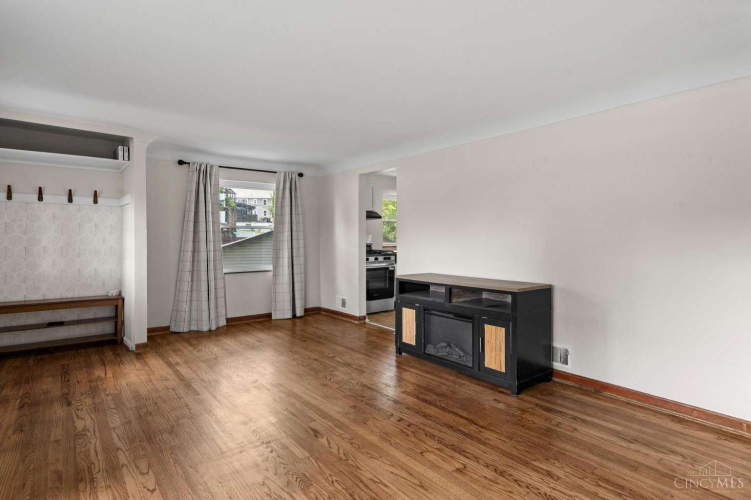 2562 Montana Avenue, Cincinnati, OH, 45211 — photo 11