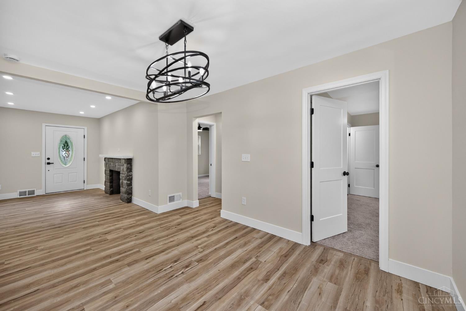 5974 Winnetka Drive, Sycamore Twp, OH, 45236 — photo 12