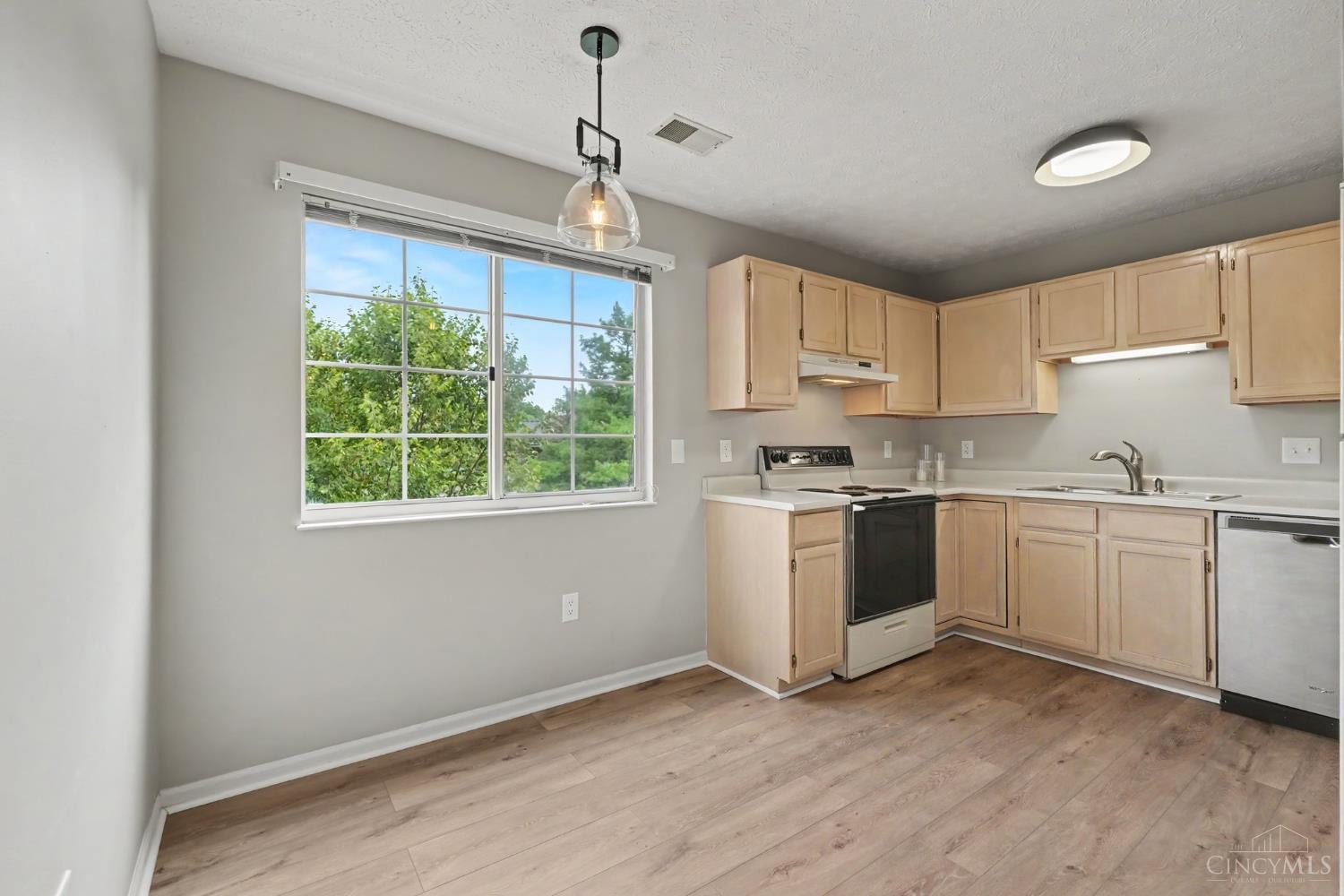 7343 Ridgepoint Drive