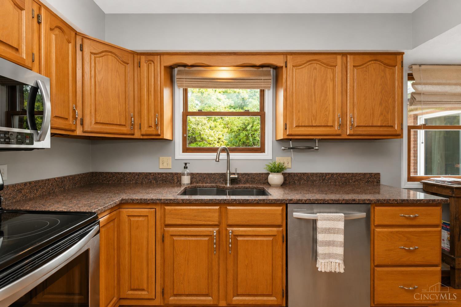 2590 Westbourne Drive, Green Twp, OH, 45248 — photo 10