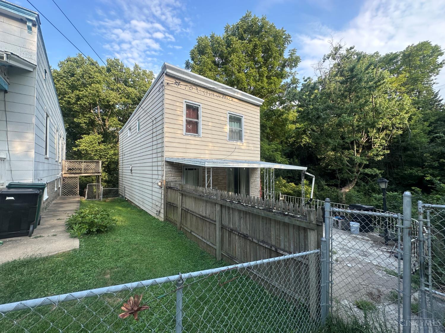1216 Carson Avenue, Cincinnati, OH, 45205 — photo 2