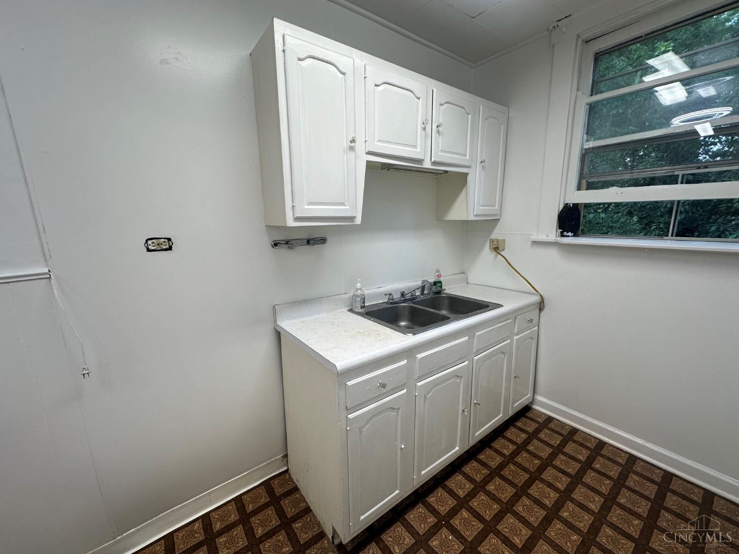 1216 Carson Avenue, Cincinnati, OH, 45205 — photo 16