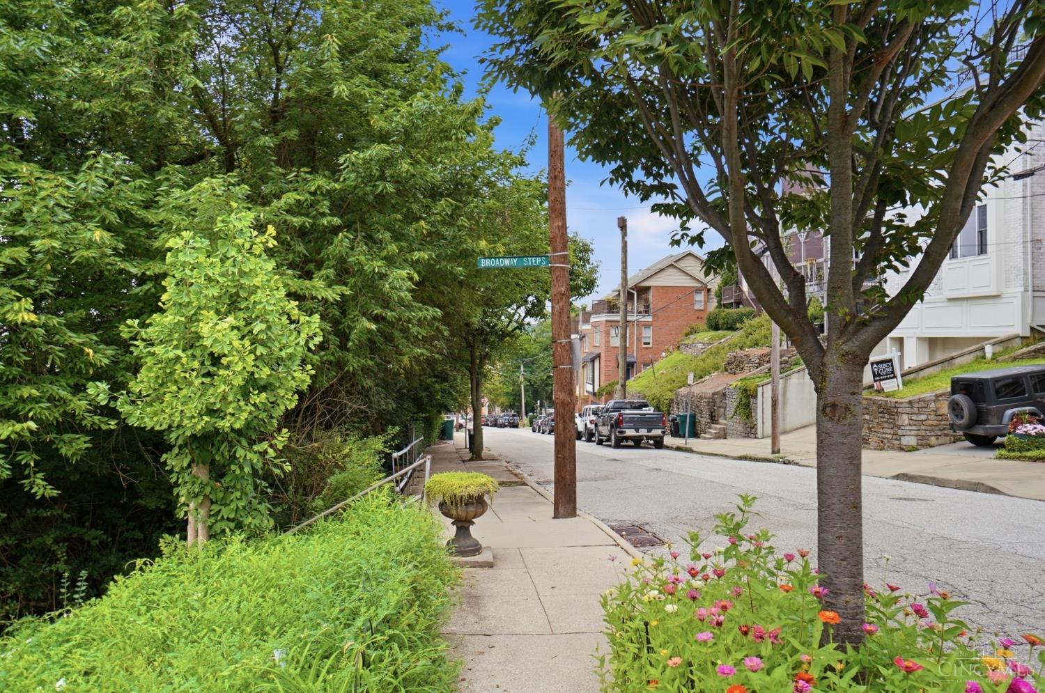 1st image of 333 Boal St, Cincinnati, OH 45202 | MLS# 1890386