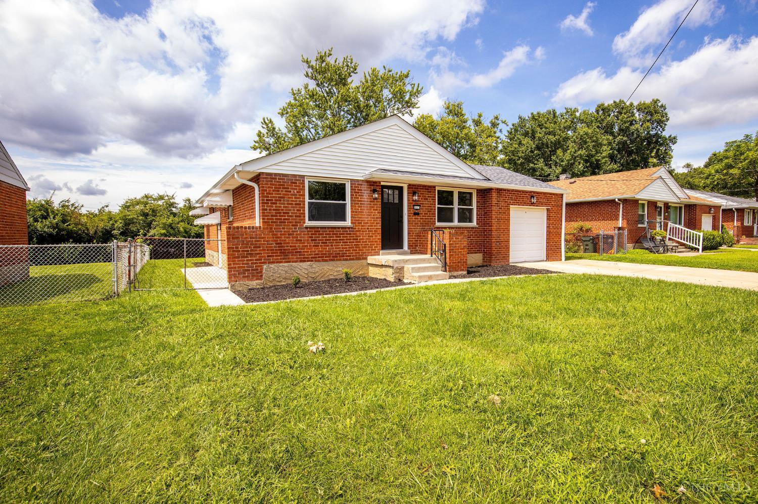 3rd image of 8613 Brent Dr, Springfield Twp., OH 45231 | MLS# 1890708