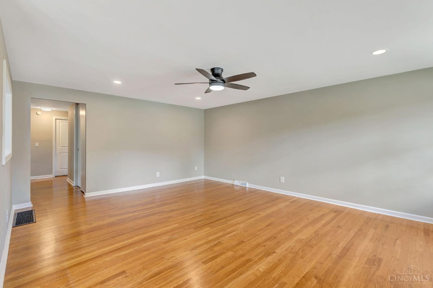 8613 Brent Drive, Springfield Twp., OH, 45231 — photo 7
