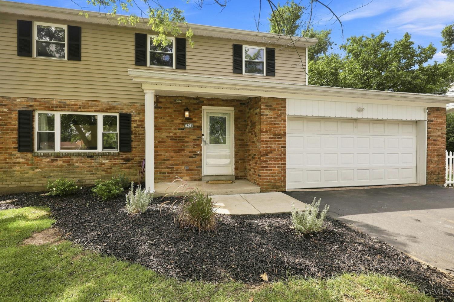 3rd image of 7975 Pfeiffer Rd, Montgomery, OH 45242 | MLS# 1890526