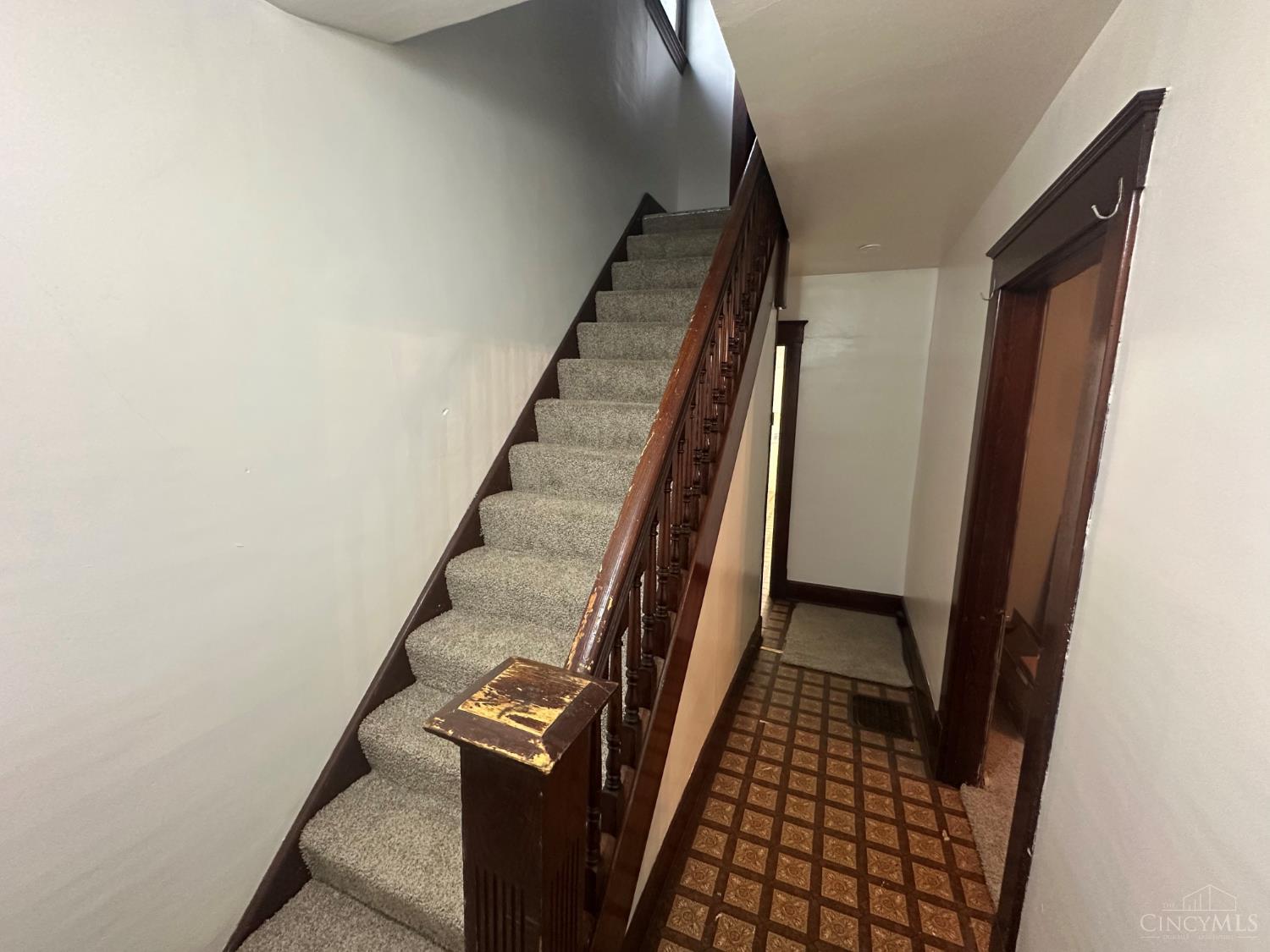 1216 Carson Avenue, Cincinnati, OH, 45205 — photo 10
