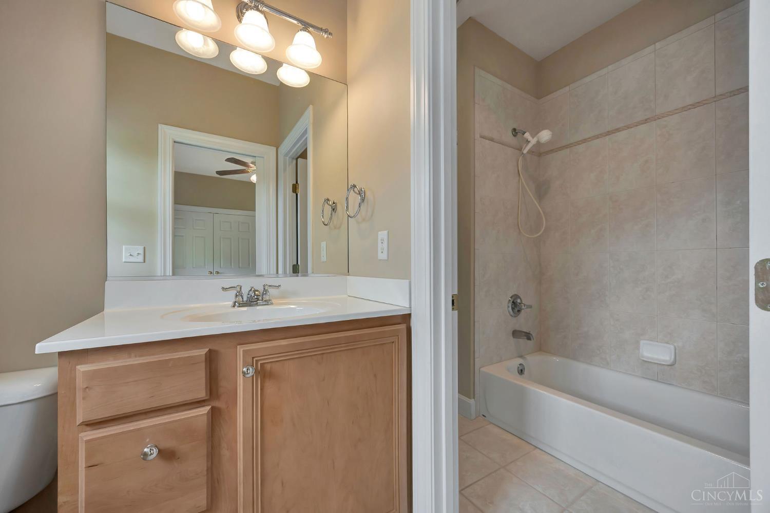 4004 Hickory Hollow Drive, Ross Twp, OH, 45013 — photo 30