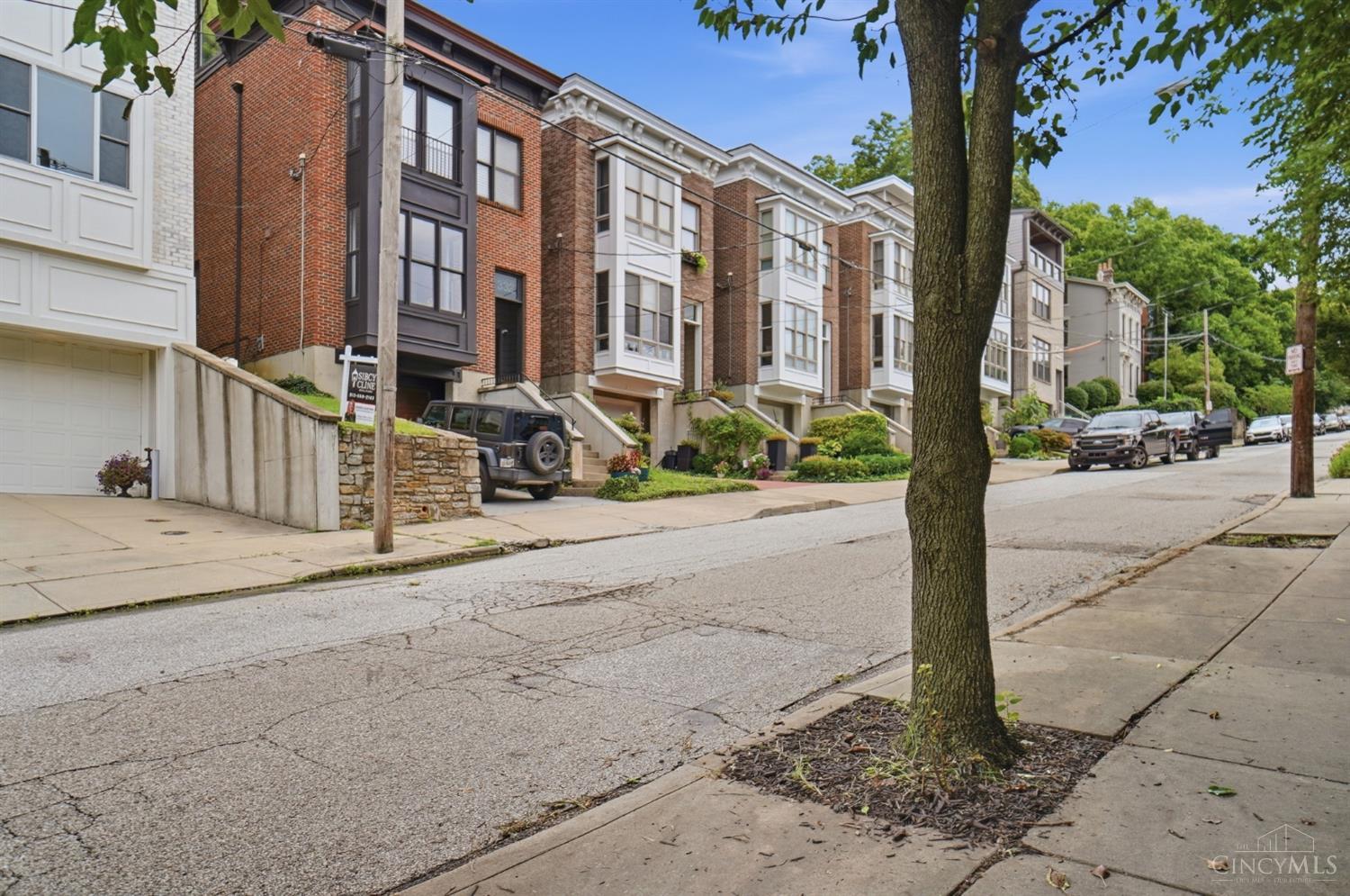2nd image of 333 Boal St, Cincinnati, OH 45202 | MLS# 1890386