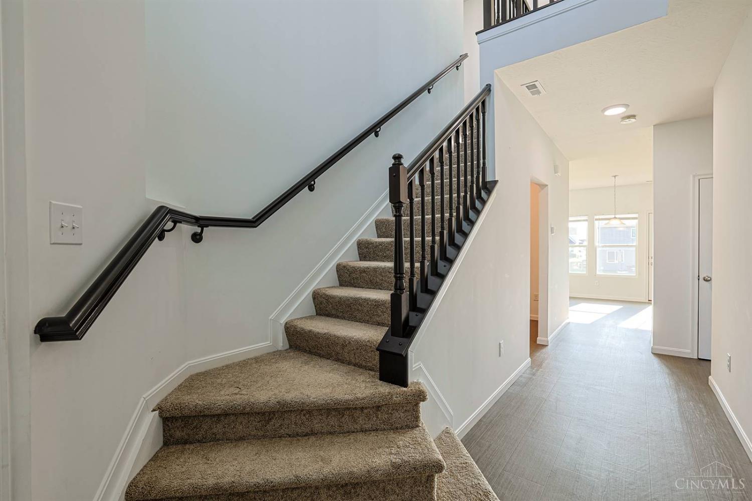 image of 1265 Soaring Wy, Hamilton Twp, OH 45039 | MLS# 1890674