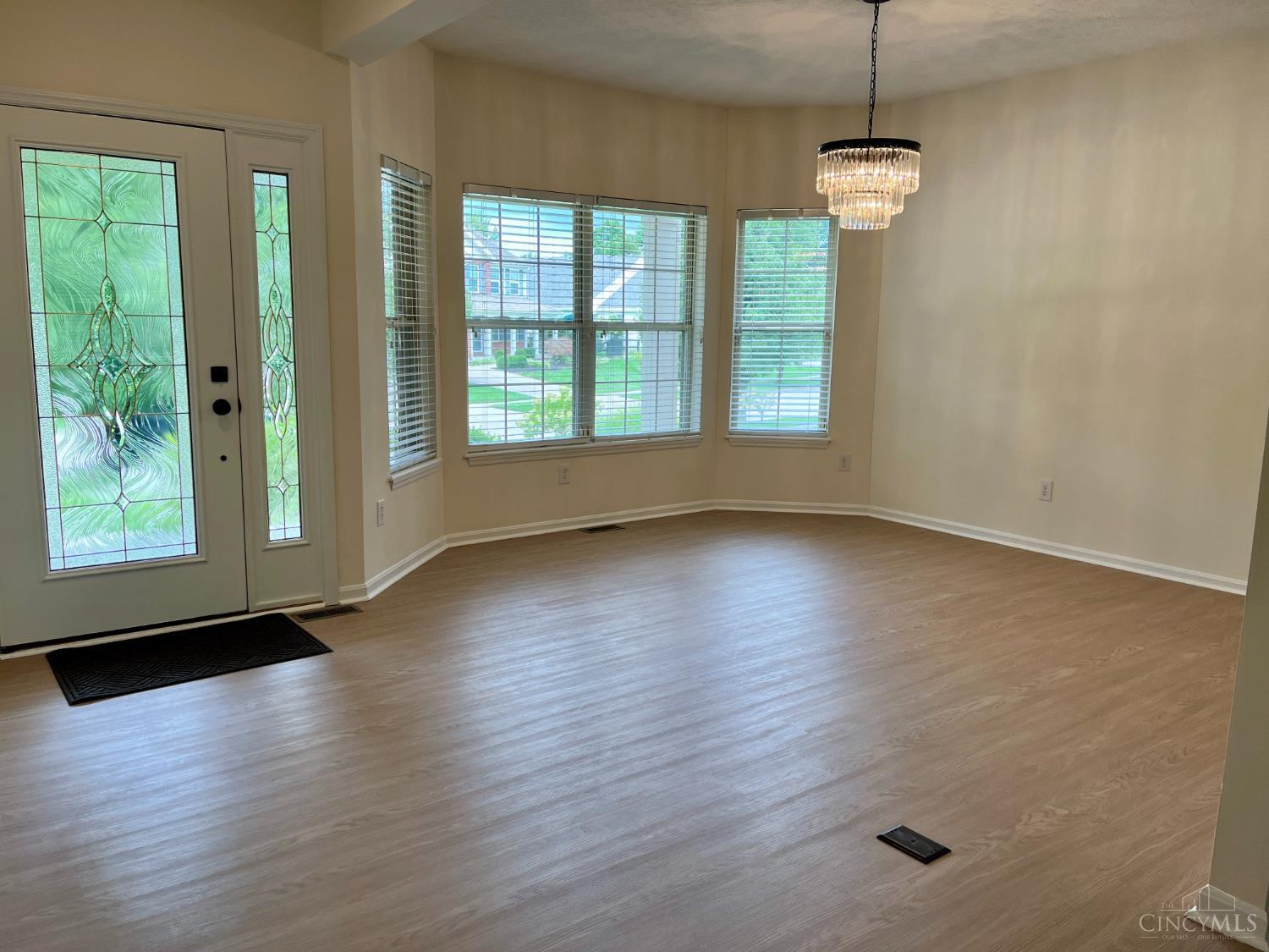 Photo 3 of Sale Pending at 5772 Quiver Ct, Fairfield Twp, OH 45011 | MLS# 1890770 | Listing updated on 2026-10-07