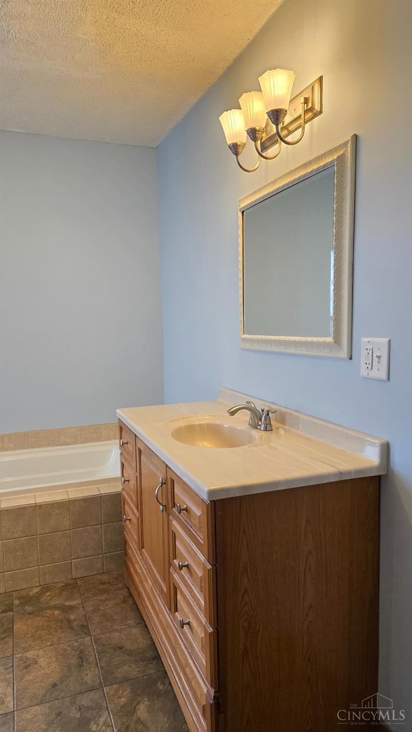 10070 St Rt 132, Pleasant Plain, OH, 45162 — photo 23