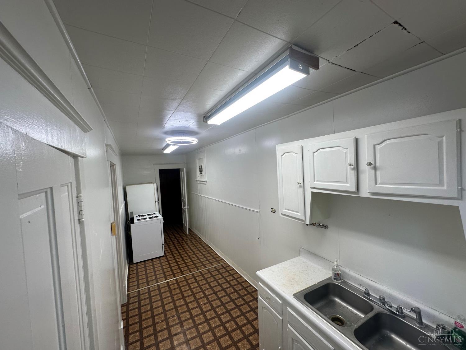 1216 Carson Avenue, Cincinnati, OH, 45205 — photo 15