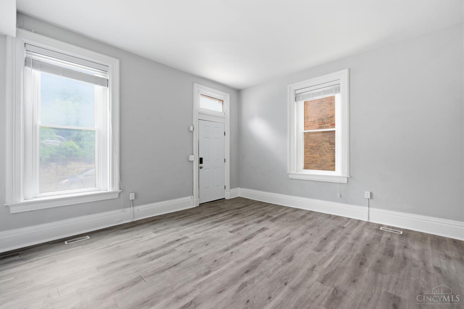 5th image of 2281 Loth St, Cincinnati, OH 45219 | MLS# 1890823
