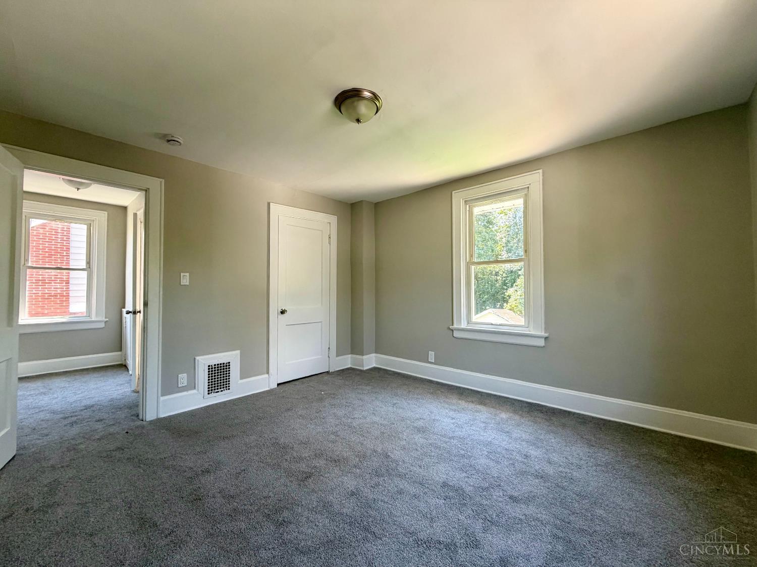 1217 Groesbeck Rd, Cincinnati, OH, 45224 — photo 7
