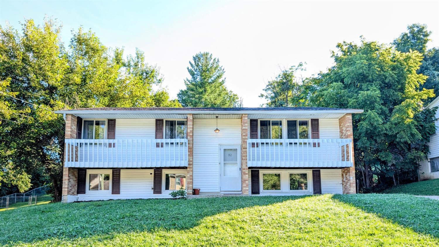 1st image of 32 Yellowdale Dr, Fairfield, OH 45014 | MLS# 1890914