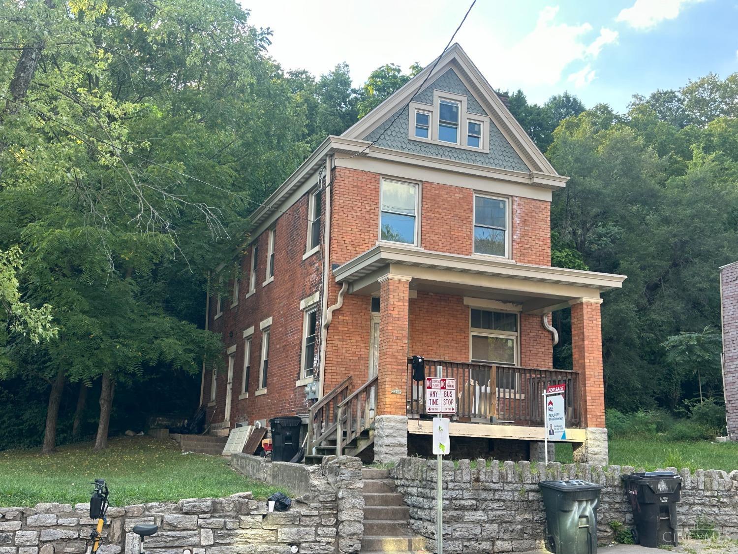 2nd image of 2307 Vine St, Cincinnati, OH 45219 | MLS# 1890825