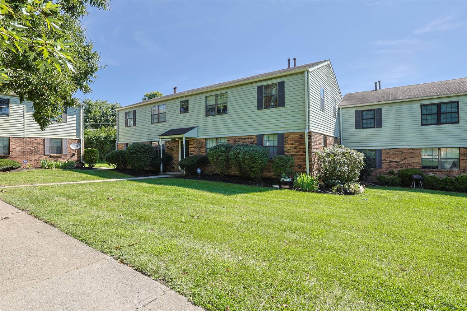 1st image of 1937 Chaucer Dr #A, Sycamore Twp, OH 45237 | MLS# 1890844