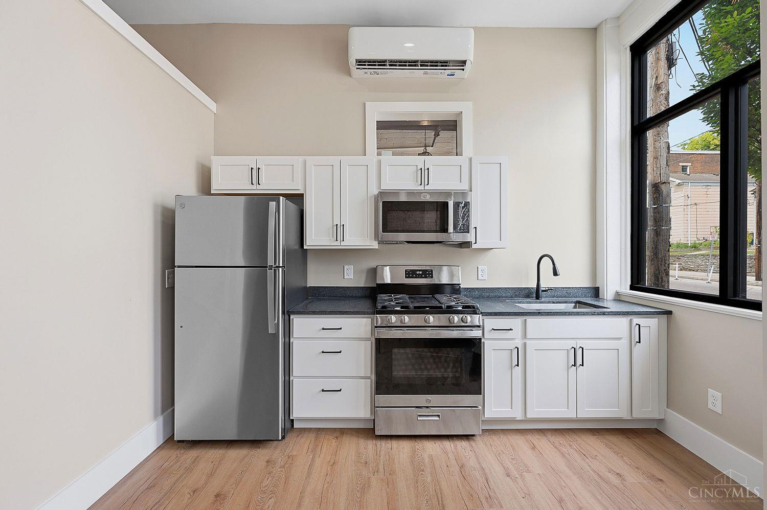 5th image of 1669 Blue Rock St, Cincinnati, OH 45223