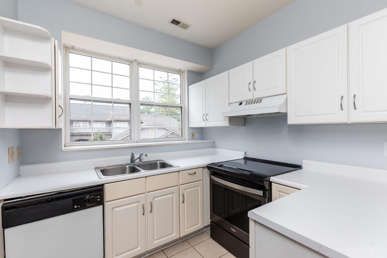2452 Doeview Court, Cincinnati, OH, 45230 — photo 11