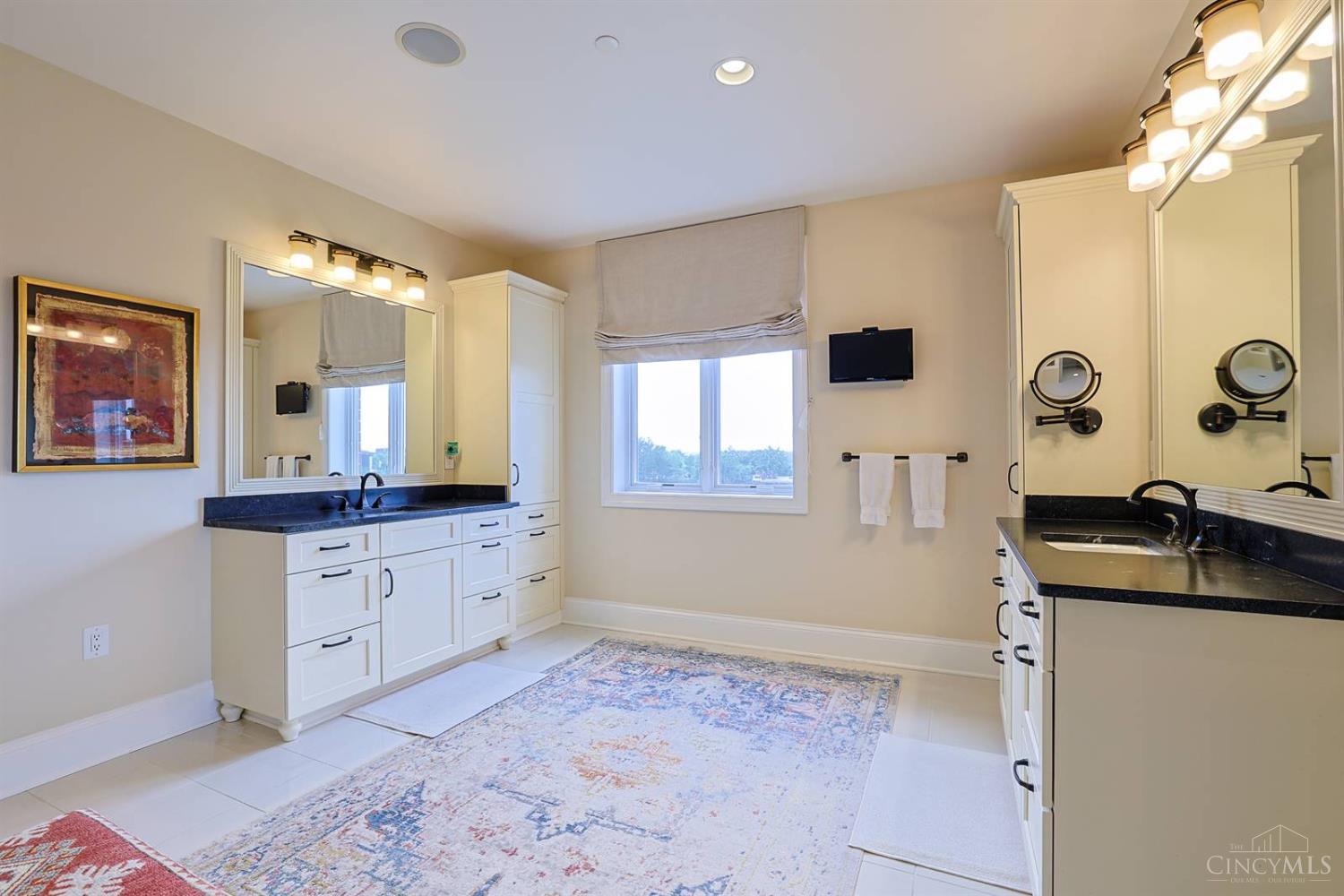 2145 Luray Avenue #9N