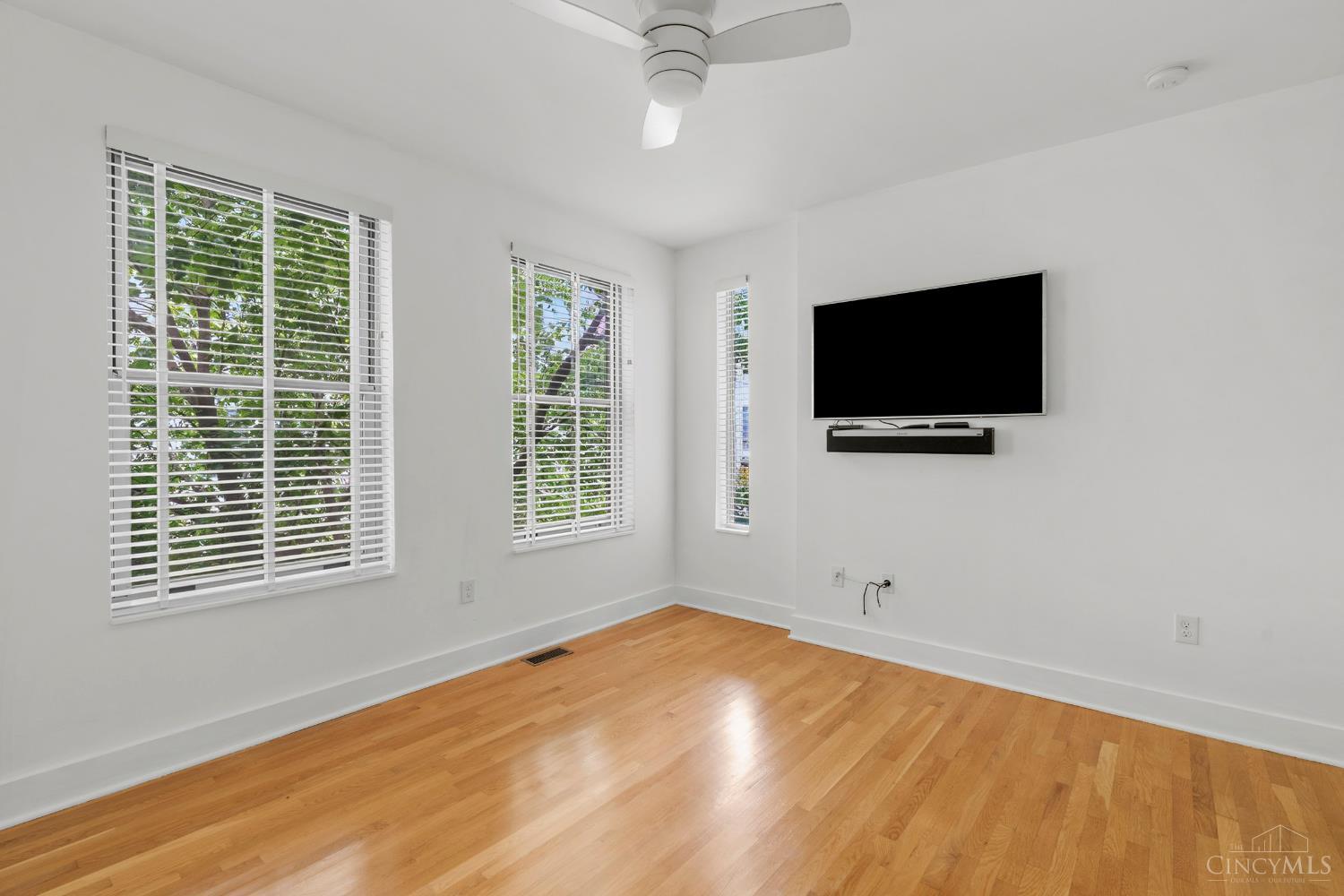 11 Mercer Street, Cincinnati, OH, 45202 — photo 20