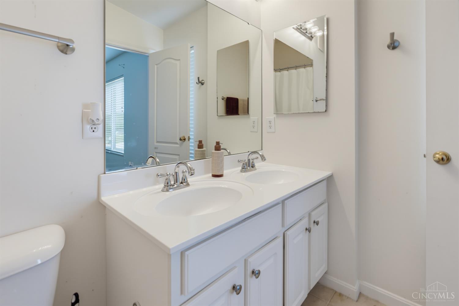2442 Elderberry Court, Cincinnati, OH, 45239 — photo 17