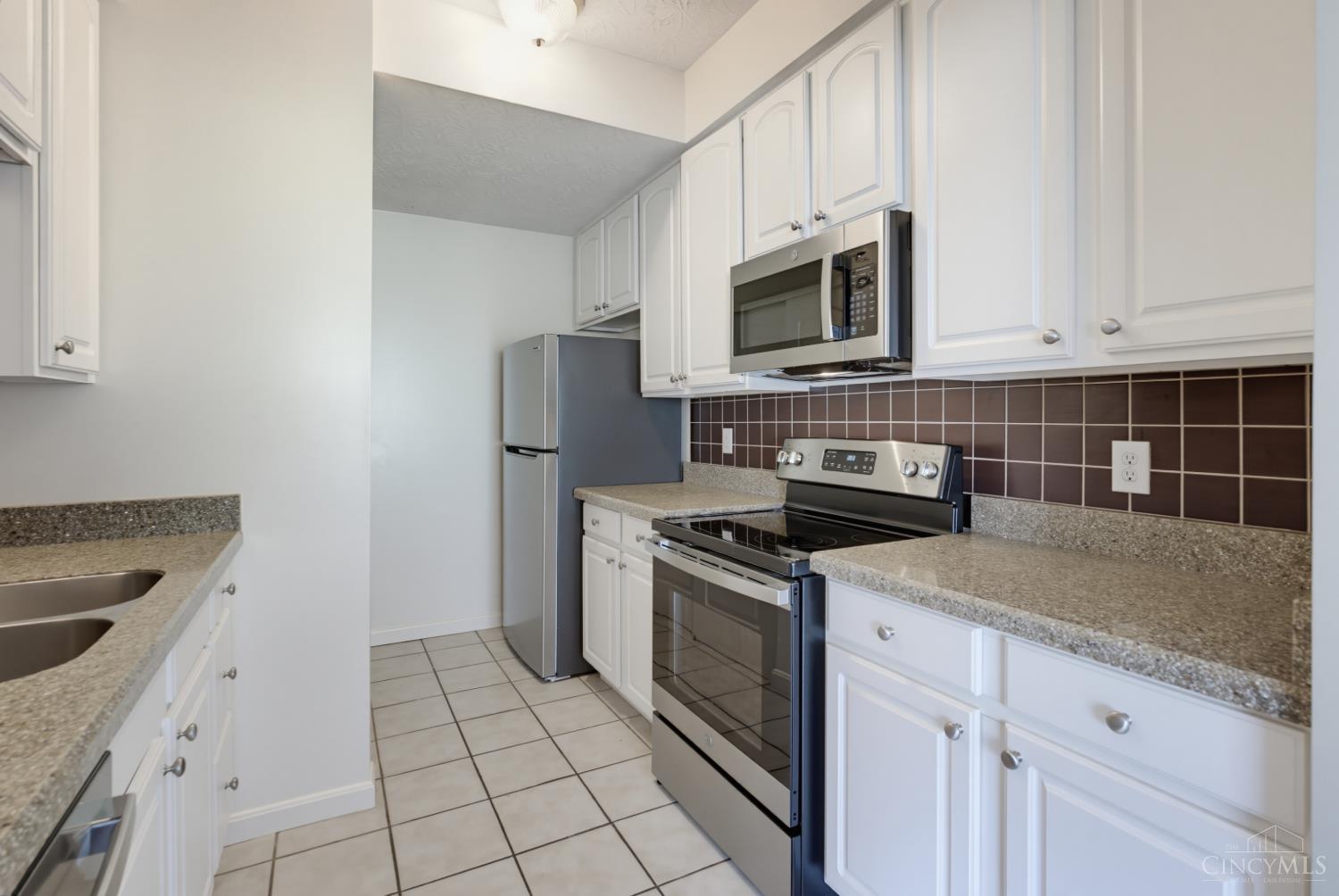 2442 Elderberry Court, Cincinnati, OH, 45239 — photo 11