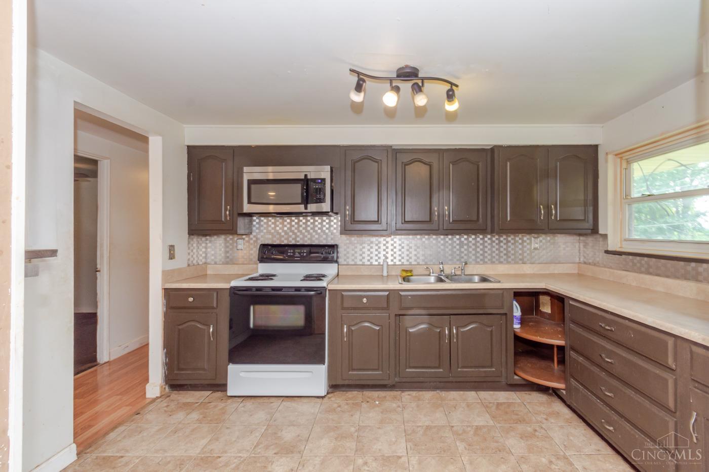 626 Upland Drive, West Carrollton, OH, 45449 — photo 17