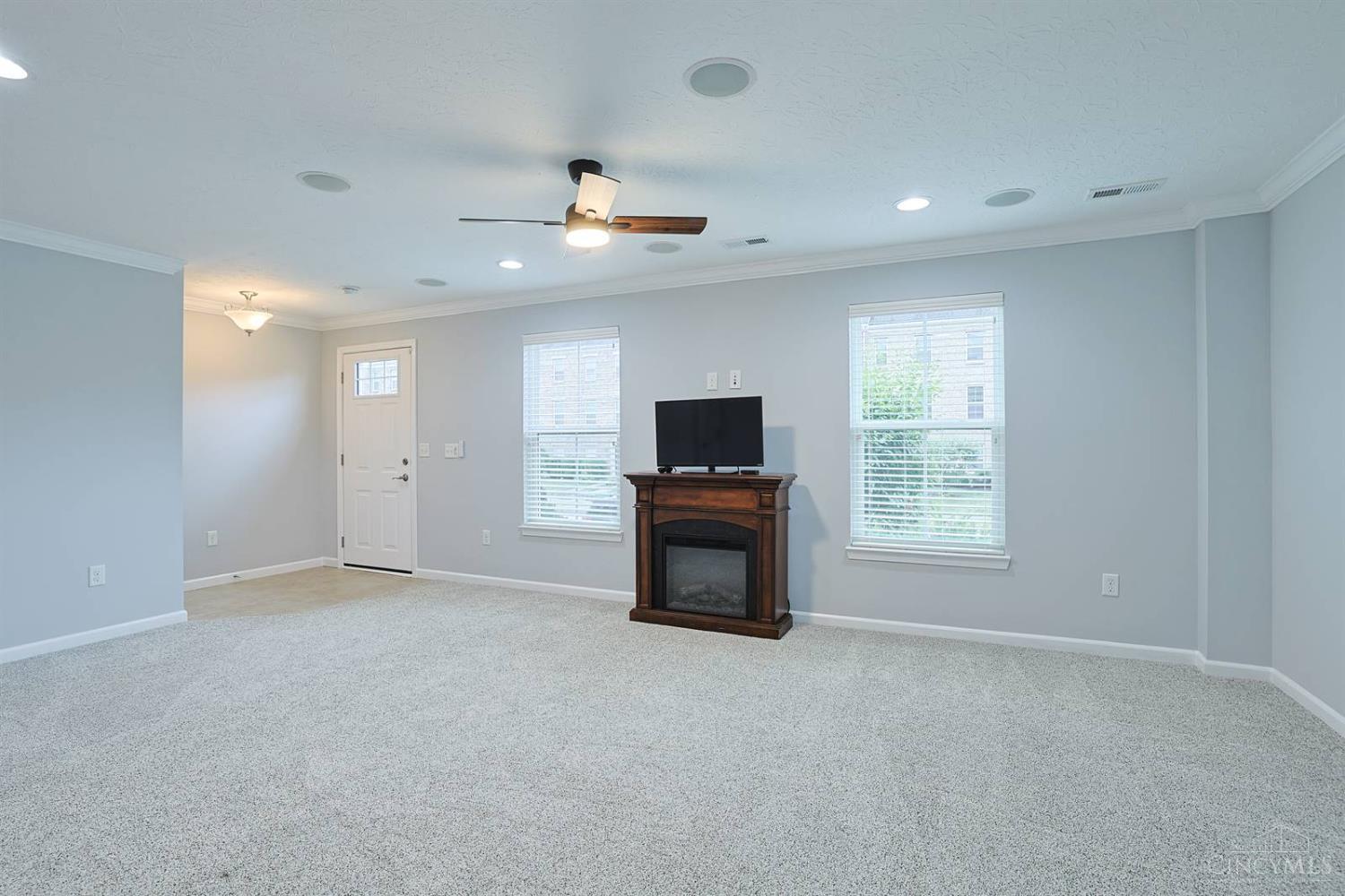 9558 Cobblestone Walk, West Chester, OH, 45069 — photo 11