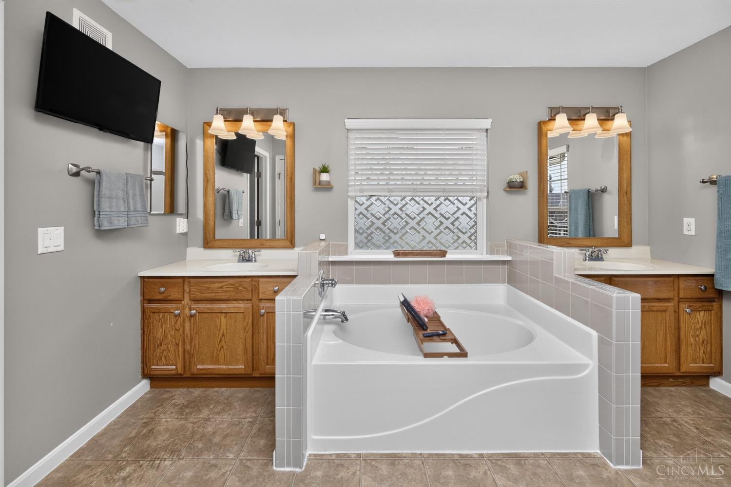 378 Eastbury Drive, Loveland, OH, 45140 — photo 37