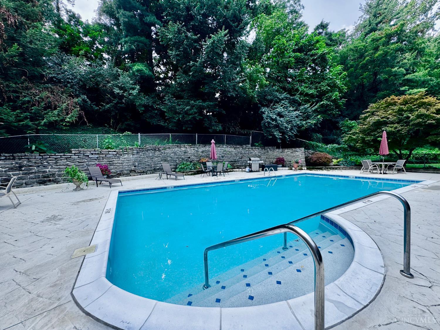 2nd image of 3533 Amberacres Dr, Cincinnati, OH 45237