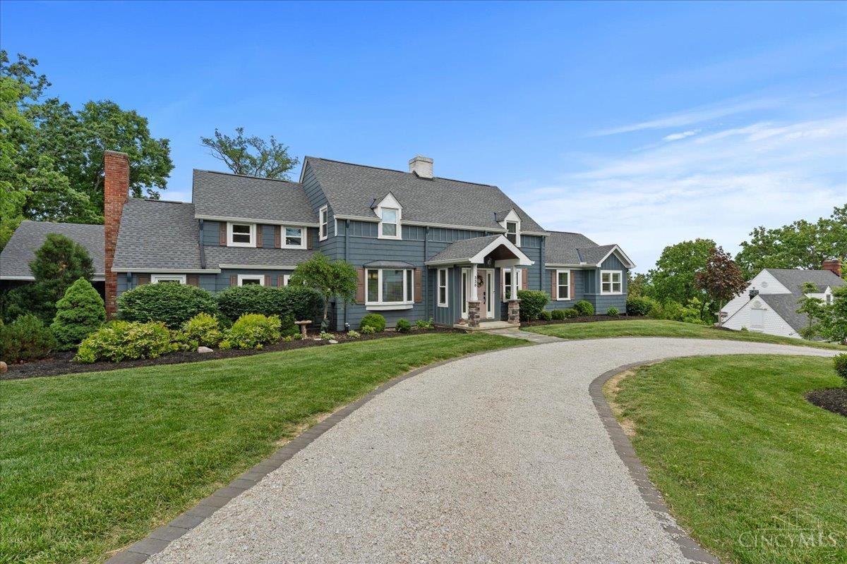 2nd image of 338 Compton Hills Dr, Wyoming, OH 45215 | MLS# 1890963