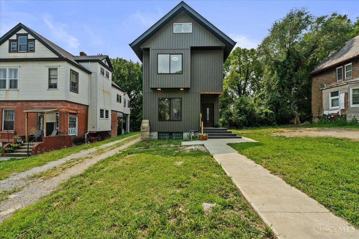 2nd image of 837 Rockdale Ave, Cincinnati, OH 45229 | MLS# 1891026