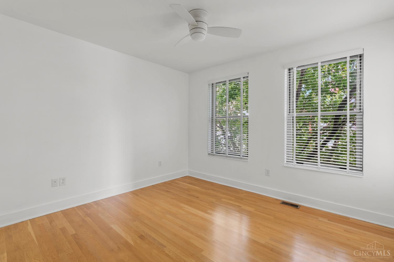 11 Mercer Street, Cincinnati, OH, 45202 — photo 19