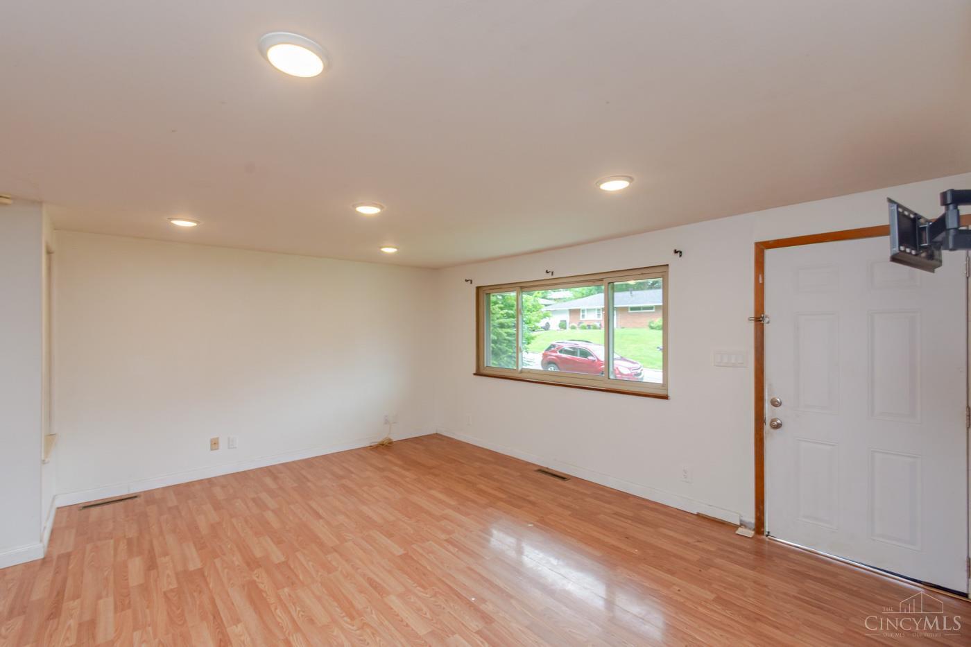 626 Upland Drive, West Carrollton, OH, 45449 — photo 6