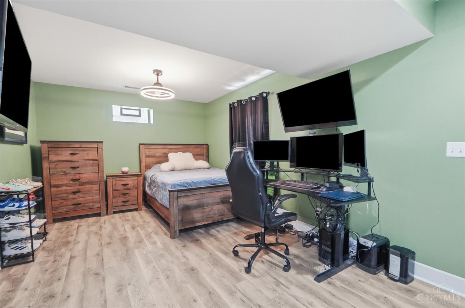 910 Springfield Pike, Wyoming, OH, 45215 — photo 22