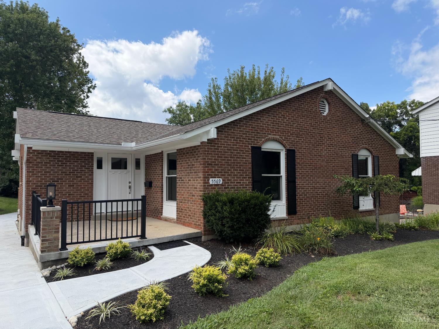 2nd image of 5569 Goldcrest Dr, Green Twp, OH 45238 | MLS# 1891014