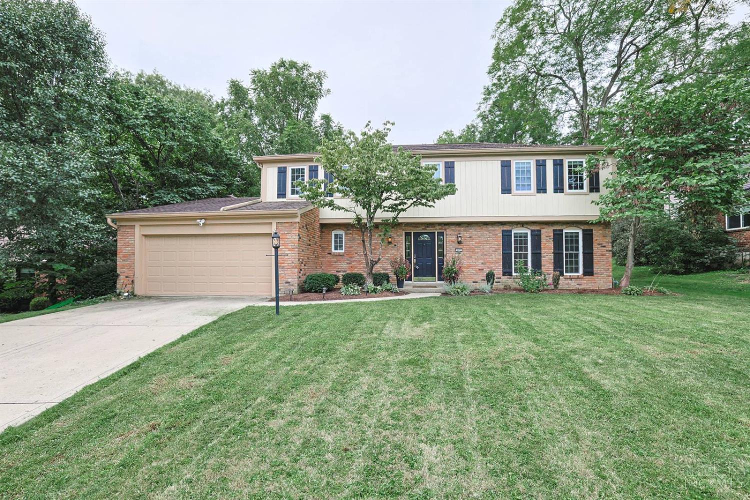 1st image of 427 Flemridge Ct, Wyoming, OH 45231 | MLS# 1891024