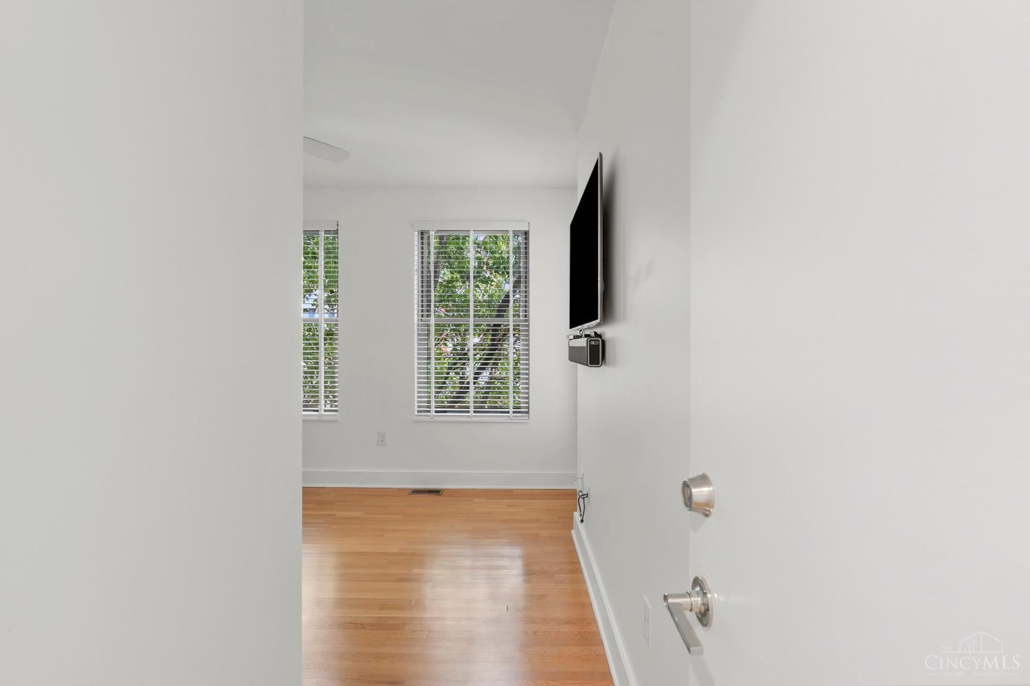 11 Mercer Street, Cincinnati, OH, 45202 — photo 18