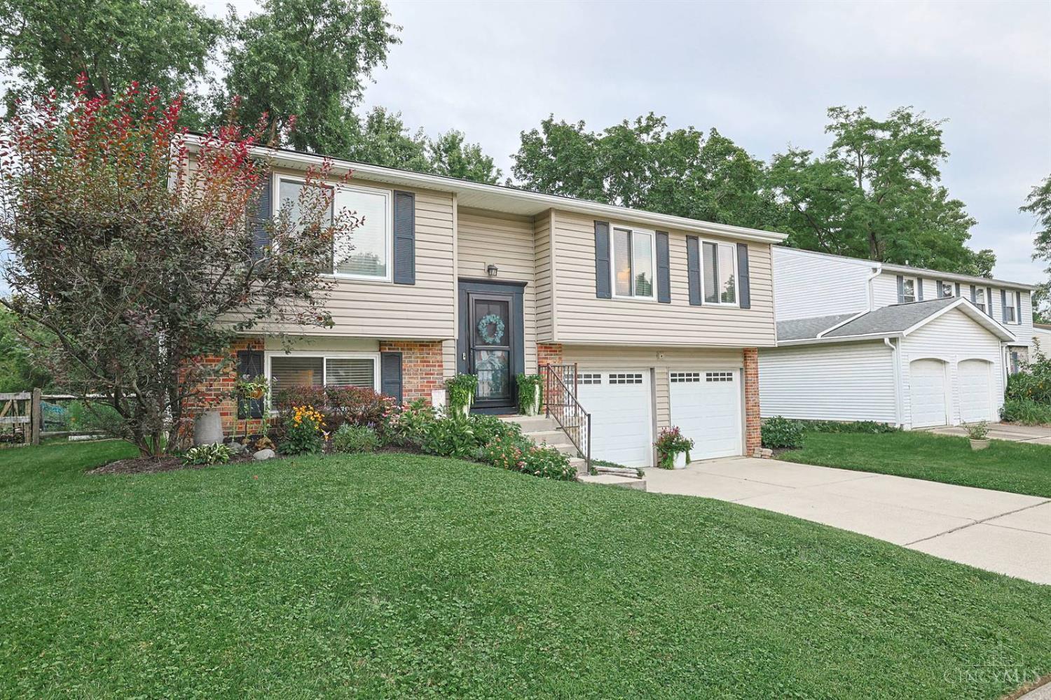 2nd image of 2838 Kimberly Dr, Maineville, OH 45039 | MLS# 1890983