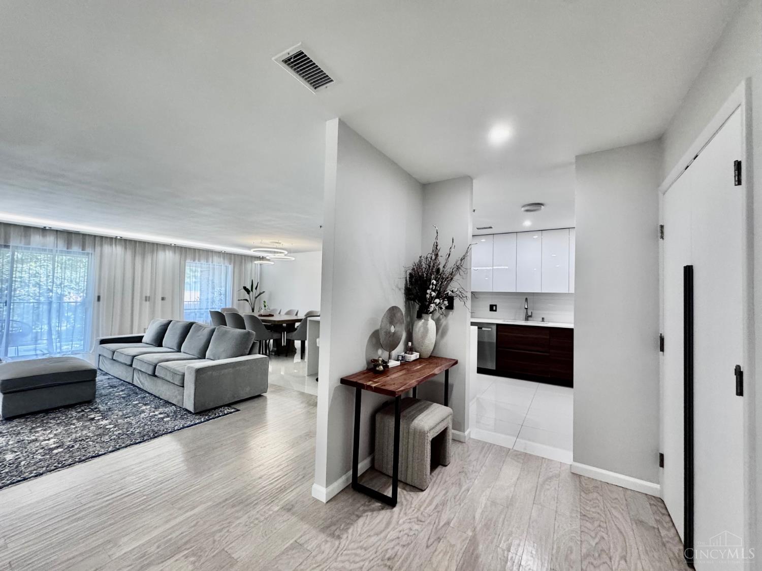 3533 Amberacres Drive #405E, Cincinnati, OH, 45237 — photo 30