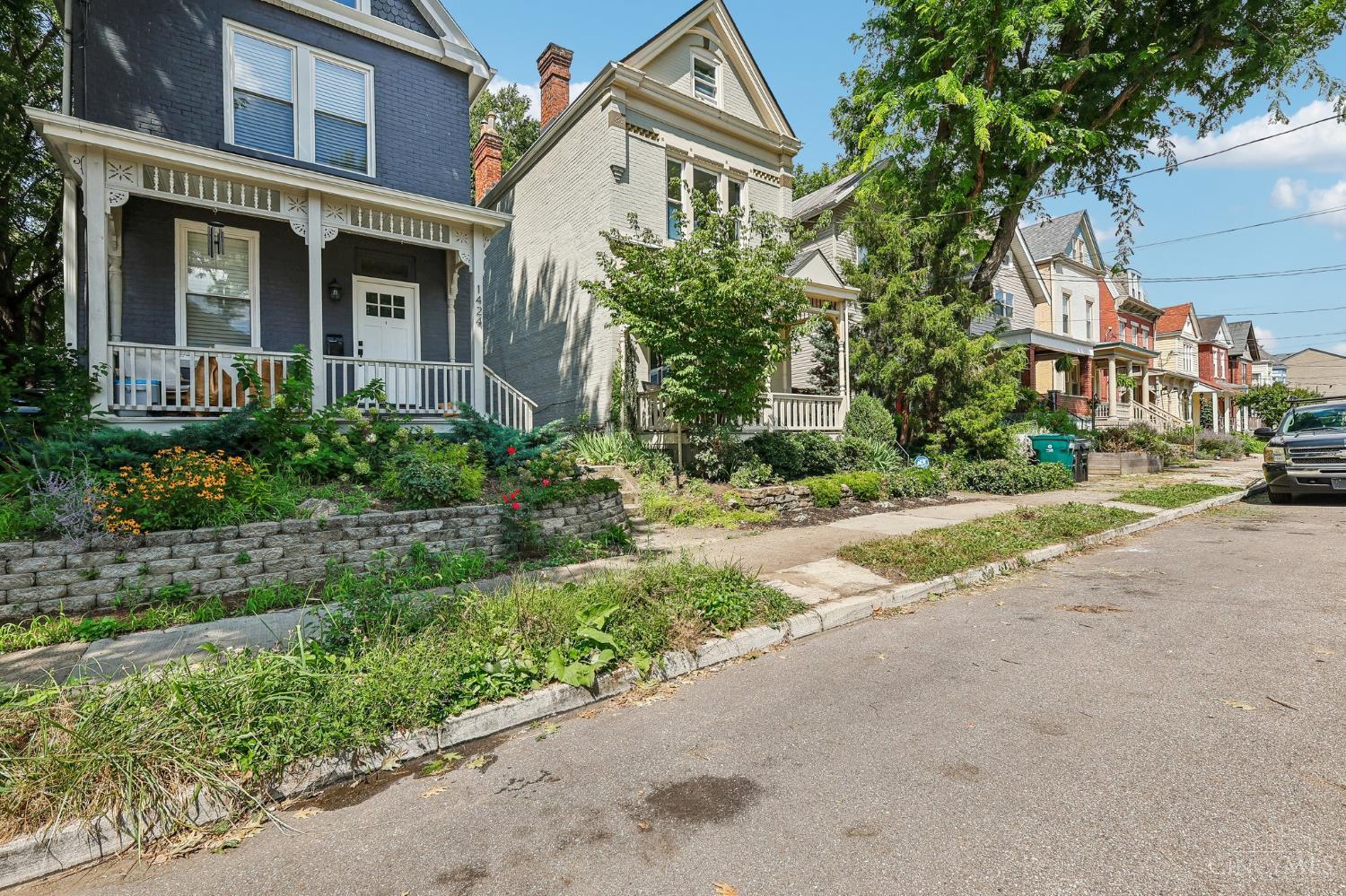 3rd image of 1422 Apjones St, Cincinnati, OH 45223 | MLS# 1890966
